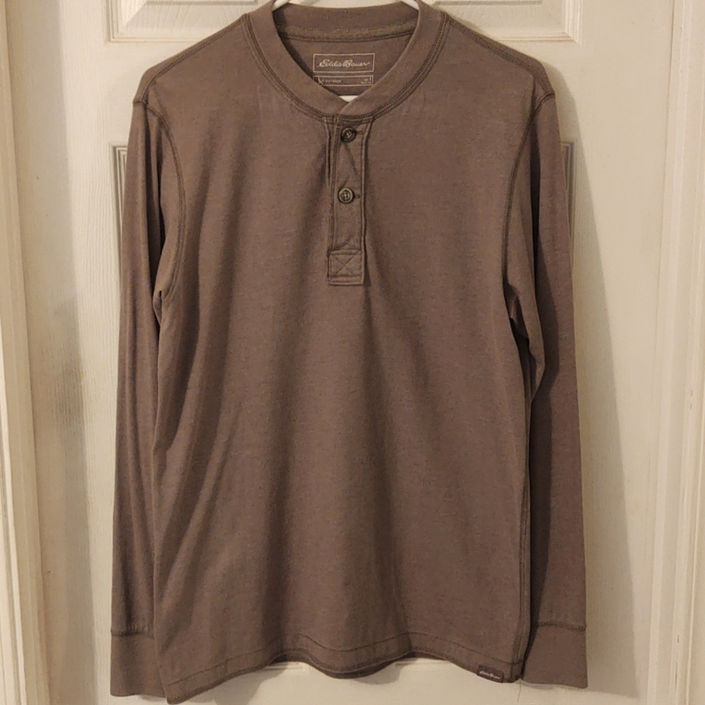 1 for $15, 2 for $25, 3 for $30 - Eddie Bauer long sleeve Henley - green